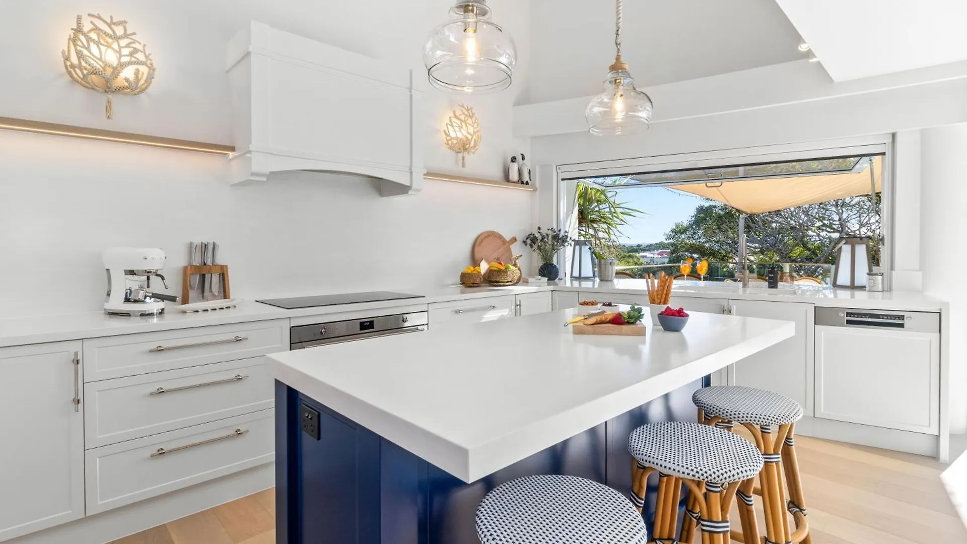 Ferienwohnung Hastings St Gem With Pool, Newly Renovated Noosa Heads 0*,